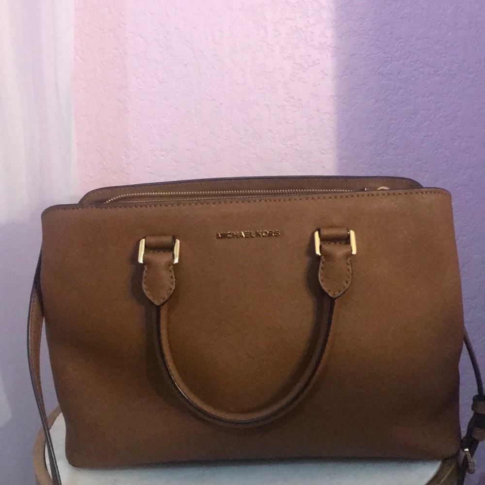 Mk- Savannah Large Saffiano Leather Satchel